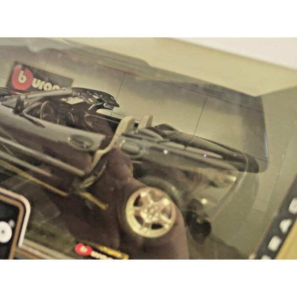Bburago DIE-CAST METAL 1/24 Corvette Convertable 1998 Original Box Made in Italy - Picture 4 of 11
